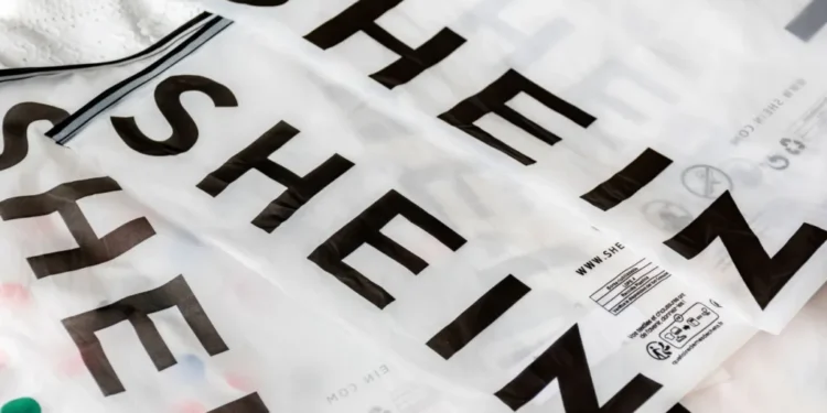 Shein abandona Londres e se dirige a Hong Kong