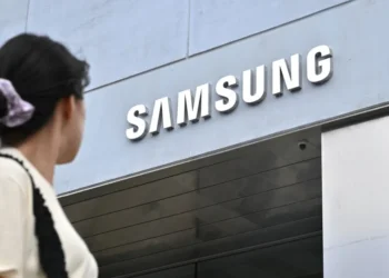 Samsung fecha contrato de US$ 16,5 bilhões para fornecer chips de inteligência artificial à Tesla