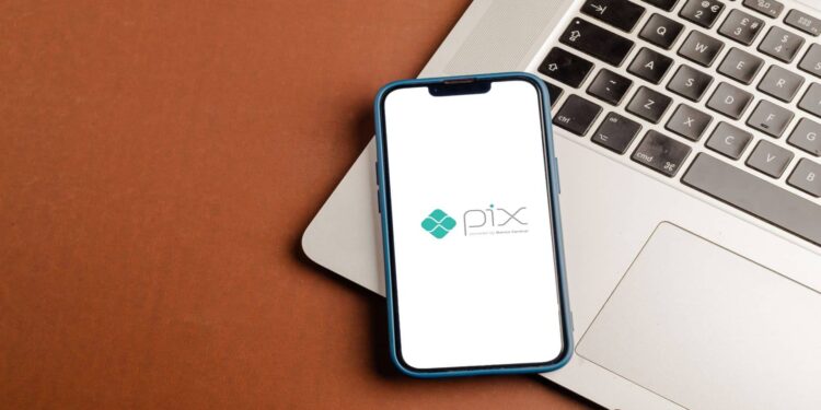 Big Techs se juntam a cartões de crédito para atacar o Pix