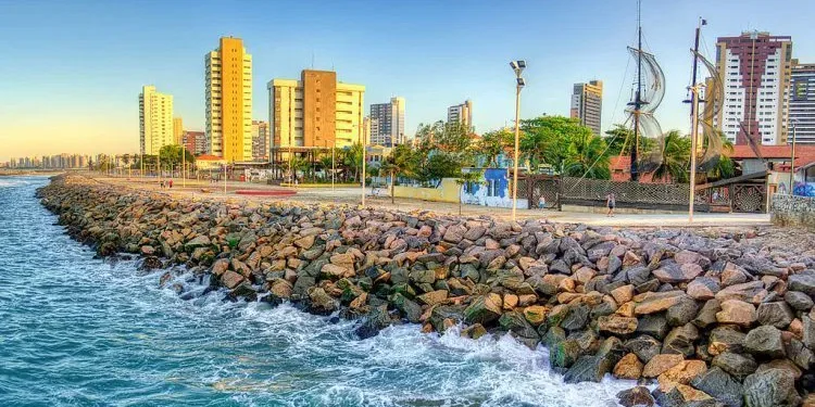 No primeiro semestre de 2025, Fortaleza recebeu 2,1 milhões de visitantes e arrecadou R$ 13 bilhões