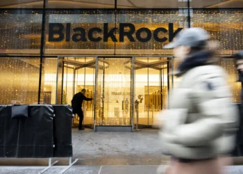 BlackRock atinge recorde histórico com US$ 12,5 trilhões em ativos sob gestão
