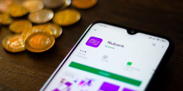 Nubank simplifica a obtenção de crédito para trabalhadores CLT