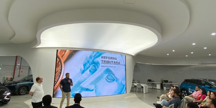 Exercon Summit reúne empresários para debater reforma tributária e empreendedorismo em Fortaleza