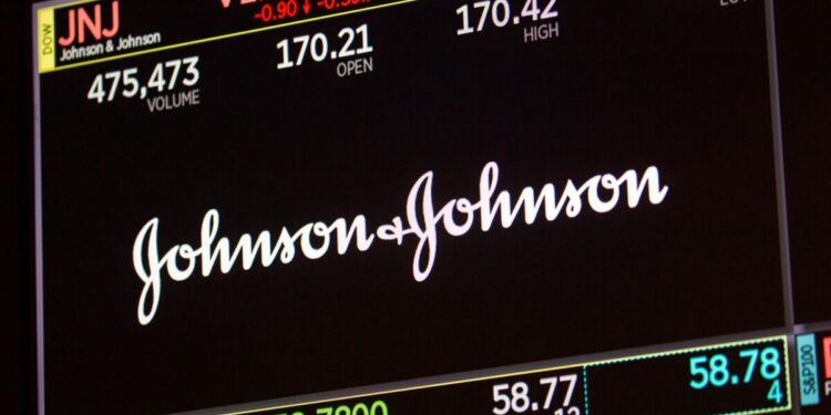 Johnson & Johnson aplicará US$ 2 bilhões para aumentar a produção nos Estados Unidos
