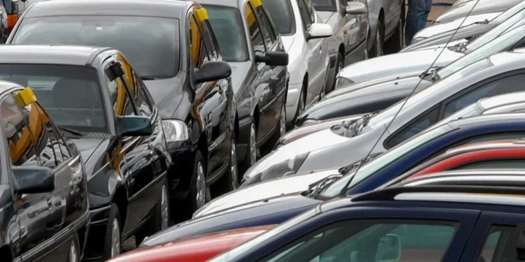 Hertz iniciará a venda de veículos usados por meio da Amazon nos Estados Unidos