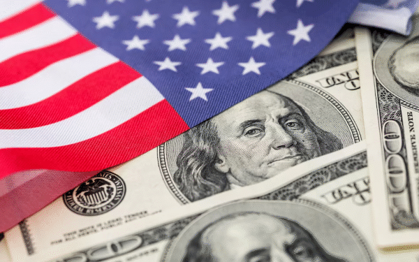 Compreenda para onde foram os bilhões de dólares coletados com as tarifas de Trump