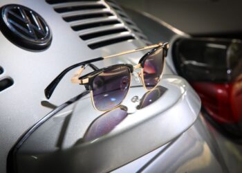 Volkswagen e Chilli Beans apresentam coleção de óculos e relógios baseados em automóveis clássicos