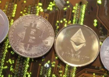 Estudo revela que brasileiros utilizam stablecoins no dia a dia, mas preferem guardar Bitcoin