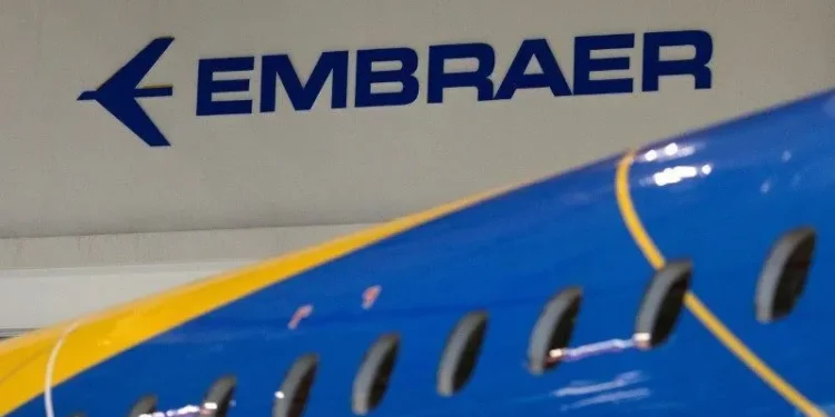 Embraer busca isenção de tarifas nos EUA e nega possibilidade de demissões