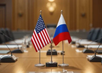 Mercados globais se mantêm firmes enquanto investidores aguardam cúpula Trump-Putin e digerem dados econômicos