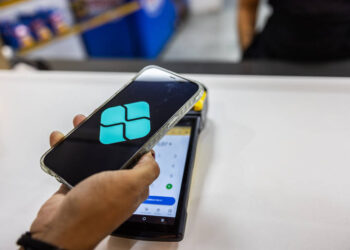 Fitch prevê novo panorama de crédito no Brasil com o Pix parcelado; entenda quem se beneficia e quem é prejudicado com isso