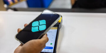 Fitch prevê novo panorama de crédito no Brasil com o Pix parcelado; entenda quem se beneficia e quem é prejudicado com isso