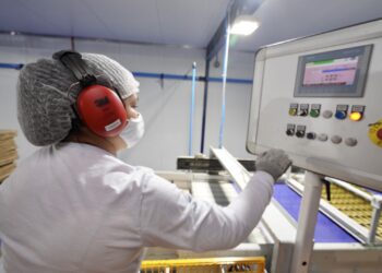 No segundo trimestre de 2025, a indústria cearense apresentou um crescimento superior à média do país