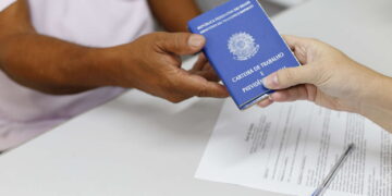 Ceará: setor de serviços é o principal responsável pela criação de empregos formais