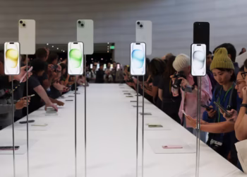 Apple aposta em renovação visual e novos modelos para impulsionar o iPhone 17 e fortalecer seu ecossistema