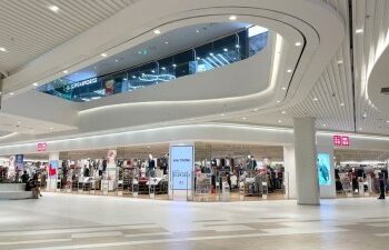 PMLL11: fundo imobiliário de shopping apresenta aumento no lucro em agosto