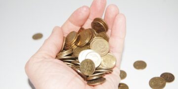 ZAGH11 divulga dividendos com yield mensal de 0,59%; veja