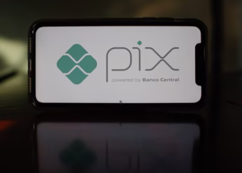 Após desvios de milhões, BC prioriza ações contra fraudes e adia lançamento do Pix parcelado