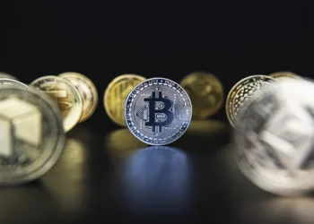 Bitcoin em perigo: suporte crucial entre US$ 107 mil e US$ 98 mil pode determinar o próximo período de alta