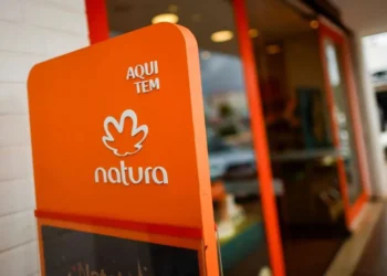 Natura fecha acordo para vender Avon International por apenas 1 libra