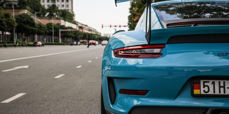 Volkswagen enfrenta prejuízo de US$ 6 bilhões devido ao adiamento dos lançamentos da Porsche