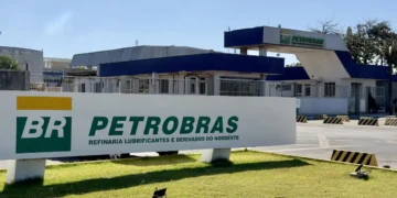 Petrobras busca anular a lei que propõe o fechamento da refinaria Lubnor em Fortaleza