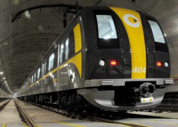 O governo de São Paulo e a Via4 anunciam um investimento de R$ 4 bilhões para expandir a linha do metrô até Taboão da Serra