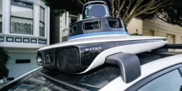 Proprietária do Google lança serviço de robô-taxi para empresas nos Estados Unidos