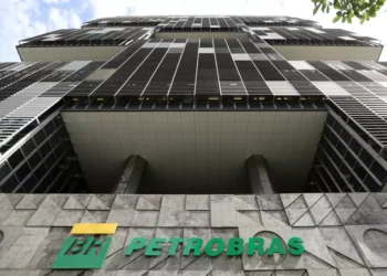 Petrobras aumenta exportações de petróleo para a Índia, afirma diretor