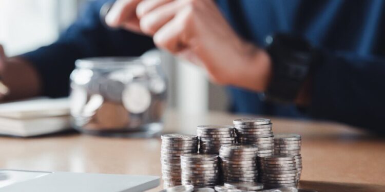RZTR11 distribui dividendos mensais de 1,08% e detalha sua estratégia atual; confira qual é