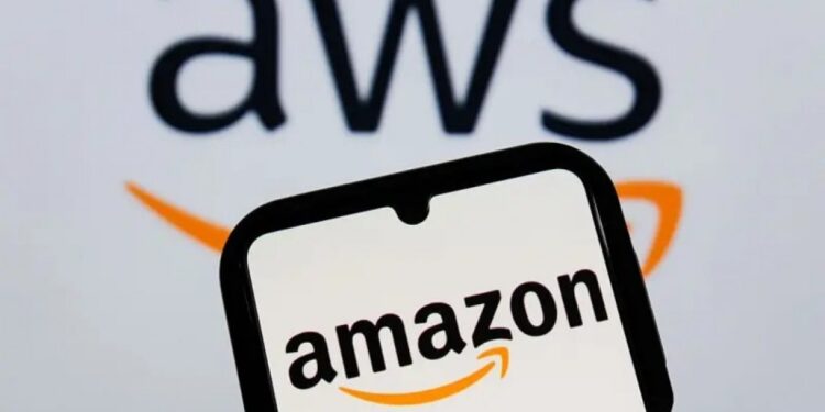 A instabilidade do Pix em grandes cidades ocorreu ao mesmo tempo que há uma falha na Amazon