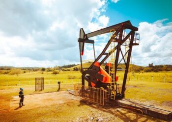 A PetroReconcavo finalizou a venda de sete concessões para a Mandacaru Energia