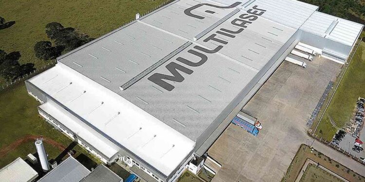Grupo Multi negocia venda de empresa pet por R$ 15 milhões