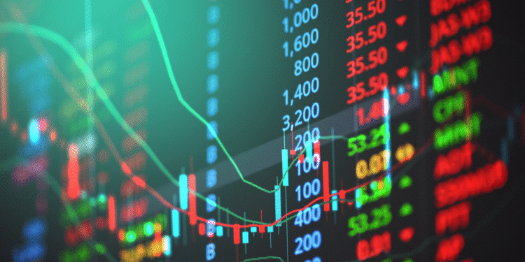 Ibovespa cai aguardando prévia da Vale (VALE3); dólar aumenta para R$ 5,39