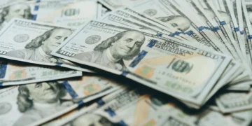 Após a notícia de uma possível restrição dos EUA à China, o dólar encerrou o dia cotado a R$ 5,39