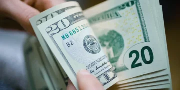 Apesar da “crise” nos Estados Unidos, o dólar continua sendo considerado um refúgio global