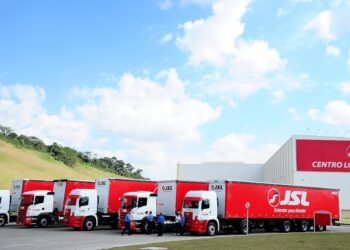 JSL e Vamos assinam acordo para aluguel de equipamentos