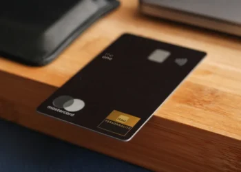 Itaú e C6 lançam cartão premium para clientes milionários