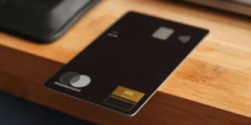 Itaú e C6 lançam cartão premium para clientes milionários