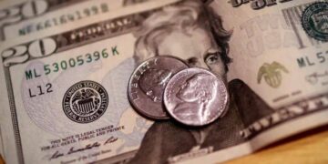 Após diálogo entre Lula e Trump, dólar despenca para R$ 5,31