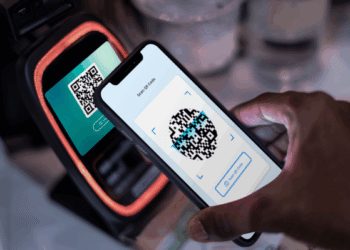 Pix avança e desafia o cartão de crédito na Black Friday 2025, aponta pesquisa da LWSA