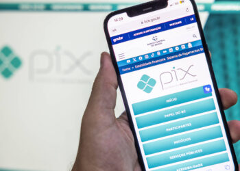 Pix comemora 5 anos com metade das transações no Brasil e foca em pagamentos parcelados e offline