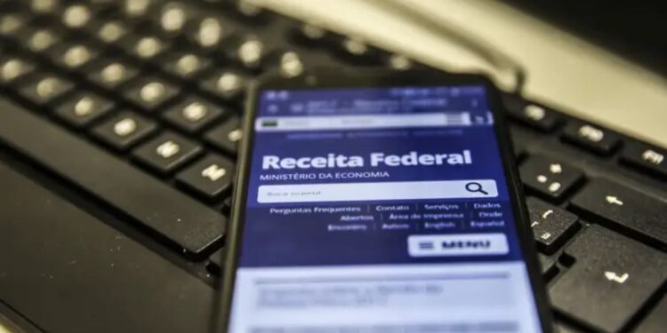 O novo CNPJ alfanumérico visa diminuir a burocracia e os custos, além de aumentar a fiscalização