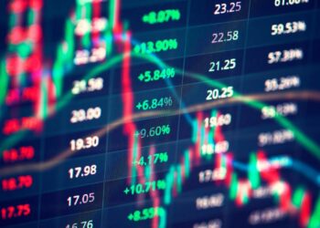 Mercado em alta: Bolsa atinge quinto recorde consecutivo e dólar permanece estável