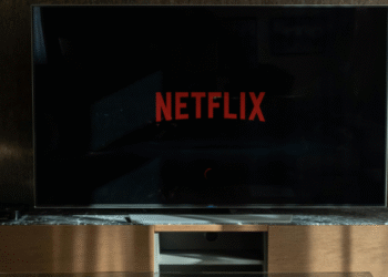 Netflix contrata instituição financeira para analisar aquisição da Warner Bros. Discovery