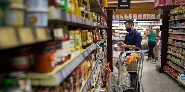 Atacarejos desaceleram crescimento e diminuem abertura de novas lojas no Ceará