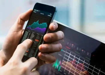 Ibovespa atinge 150 mil pontos pela primeira vez, marcando o sexto recorde de fechamento consecutivo