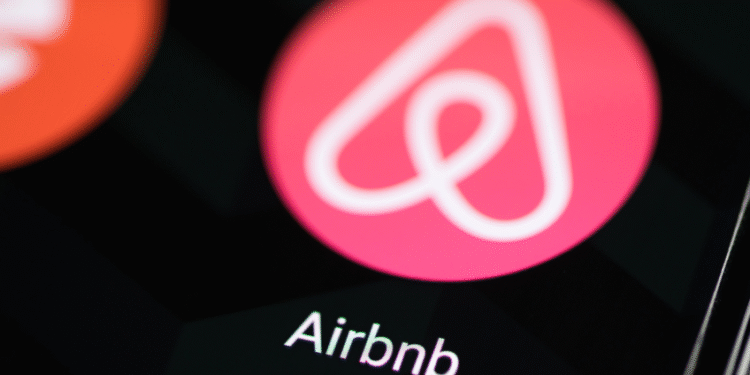 Airbnb gera mais de 60 mil empregos e movimenta R$ 10 bilhões em São Paulo