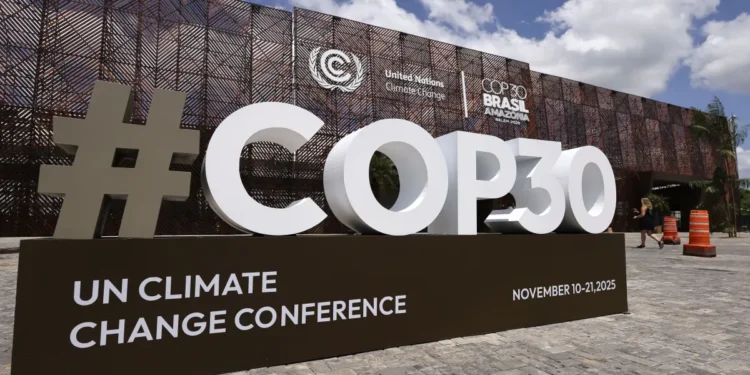 Cúpula da ONU Escuta Apelo por Alterações nas Discussões Climáticas da COP30