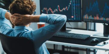 37% da Geração Z já investe e 4 milhões de brasileiros devem entrar no mercado em 2025